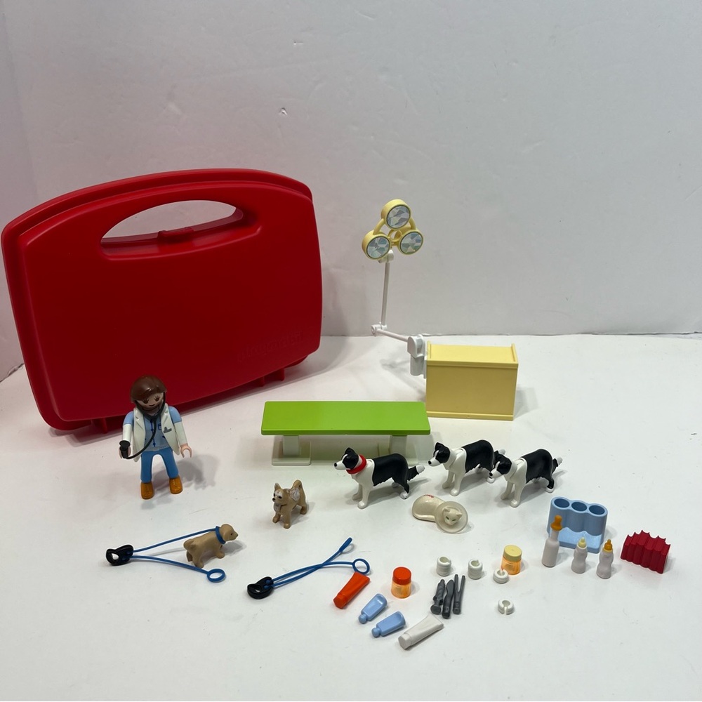 PLAYMOBIL Vet Visit carry case playset with extra pets
